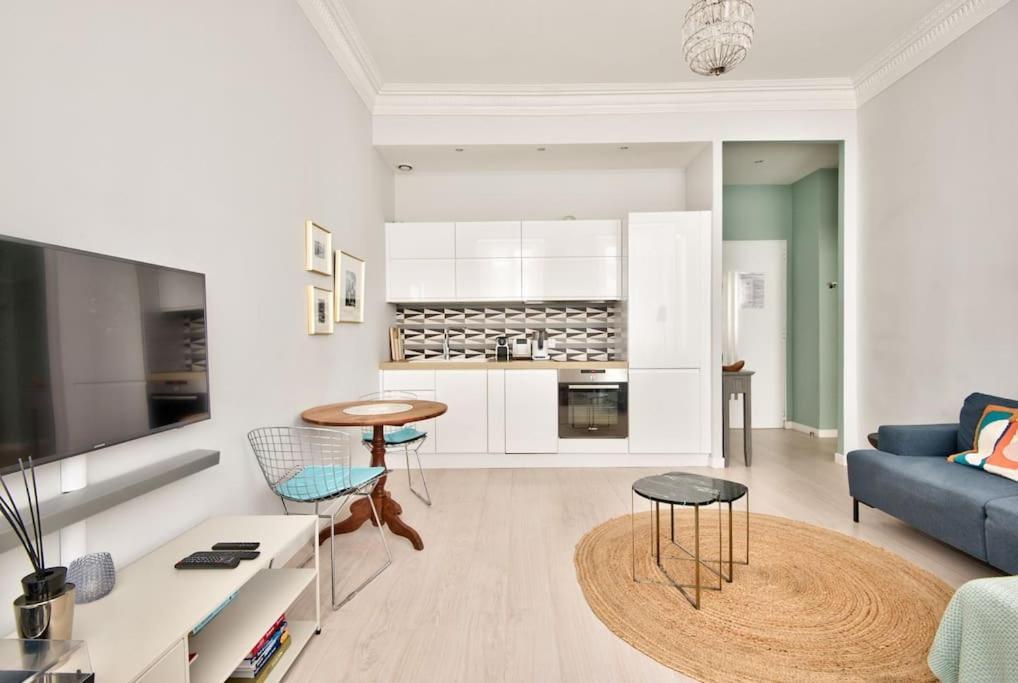 Very Nice 2P With All Comfort, City Center Ac/Wifi Ngoại thất bức ảnh