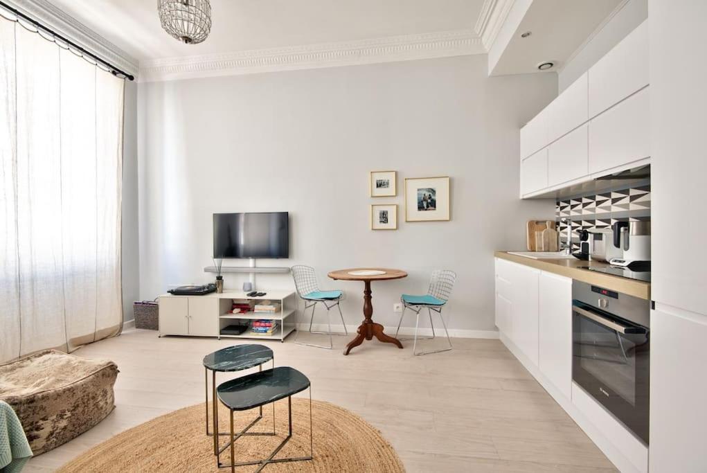 Very Nice 2P With All Comfort, City Center Ac/Wifi Ngoại thất bức ảnh